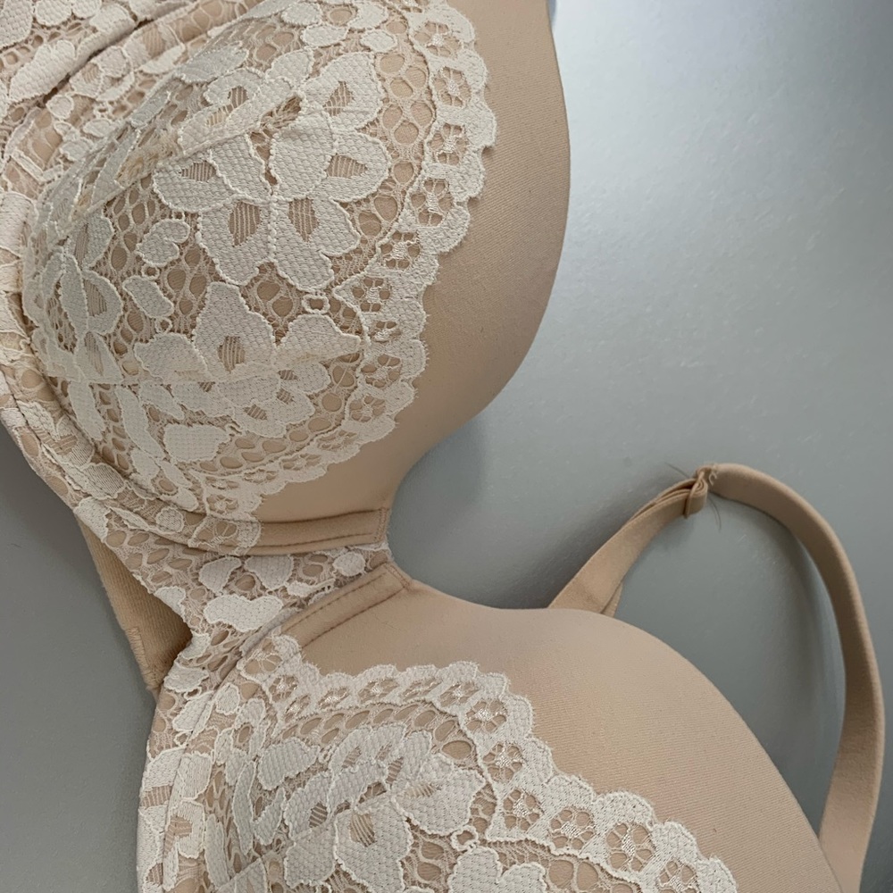 Victoria’s Secret Body By Victoria Lined Demi 38C